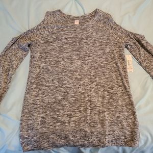 Long sleeve, open shoulder Blouse